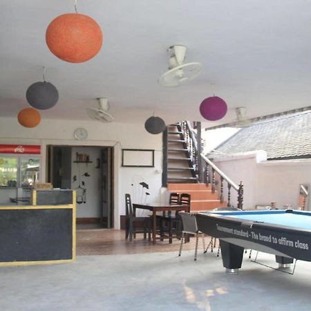 Lpq Backpackers Hostel Luang Prabang Luaran gambar