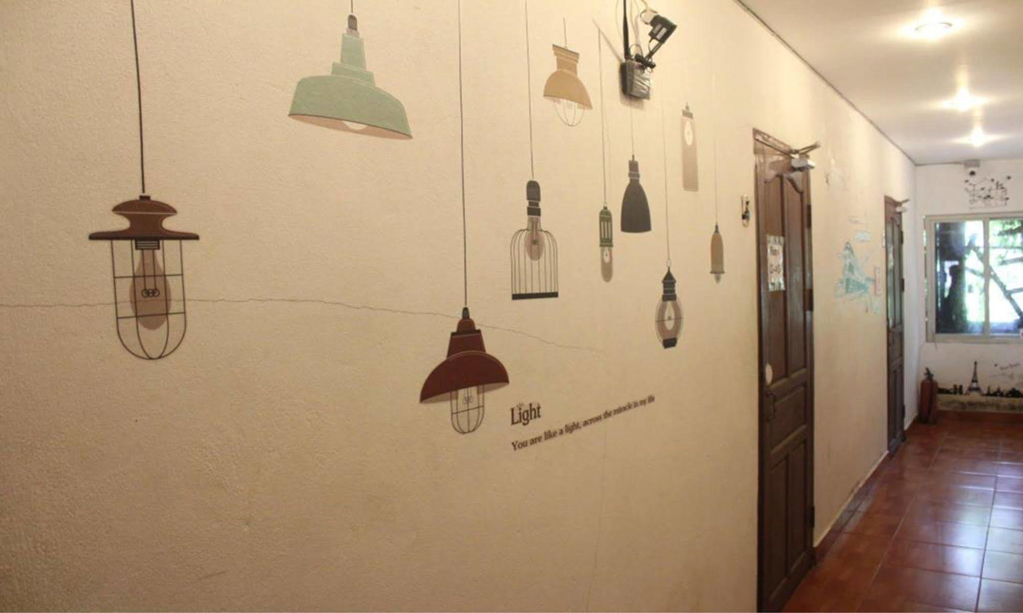 Lpq Backpackers Hostel Luang Prabang Luaran gambar