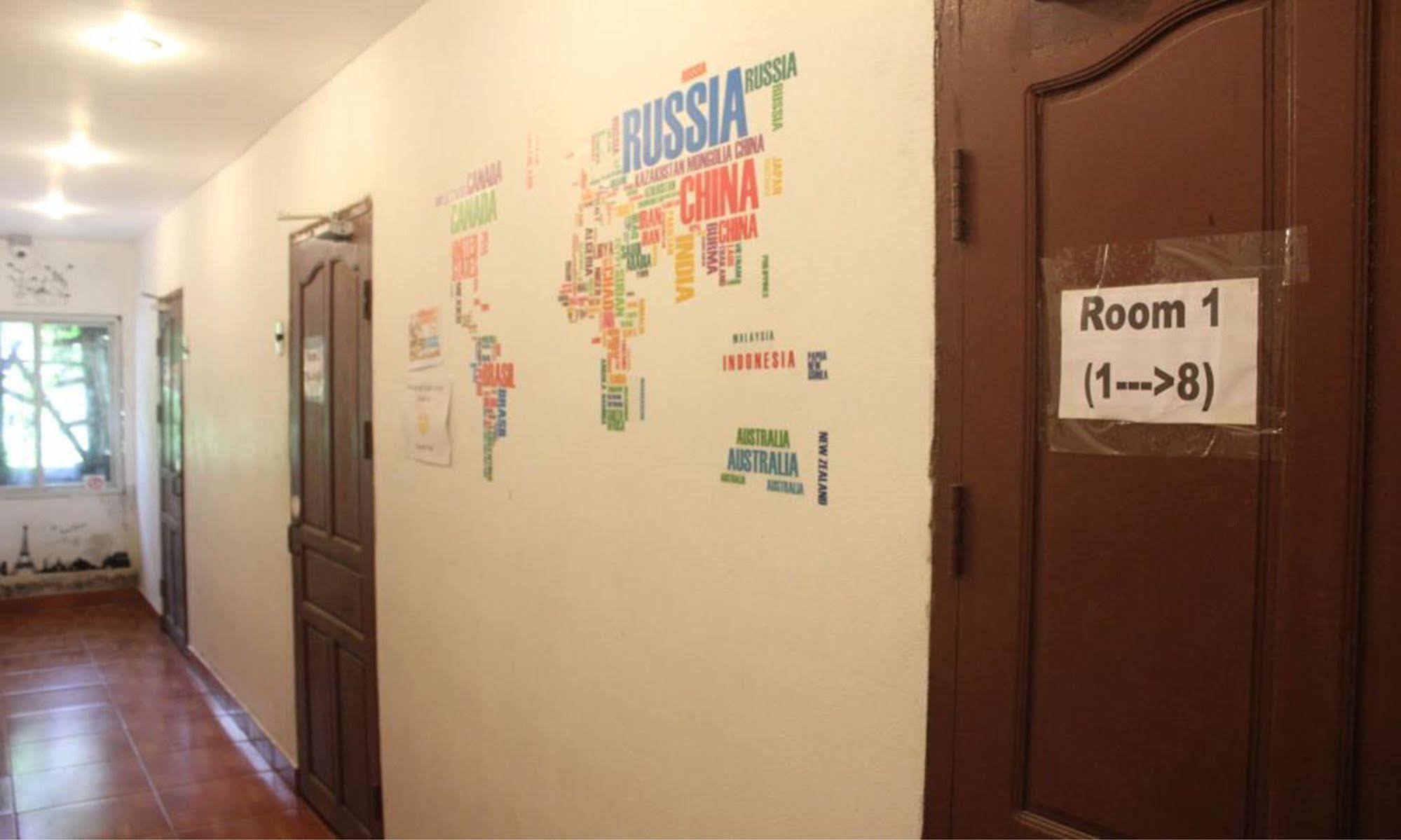 Lpq Backpackers Hostel Luang Prabang Luaran gambar