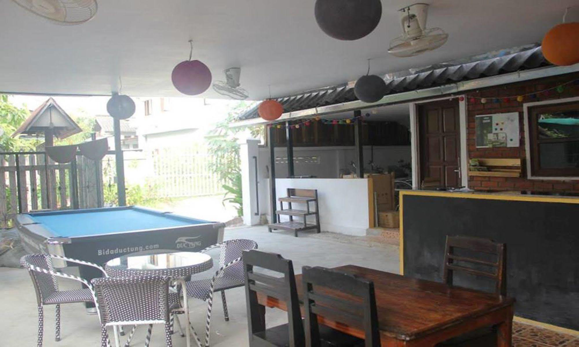 Lpq Backpackers Hostel Luang Prabang Luaran gambar