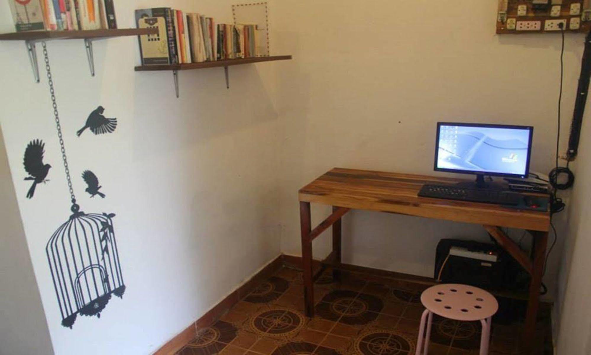 Lpq Backpackers Hostel Luang Prabang Luaran gambar